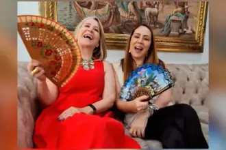 Las primas Ana (izquierda) y Claudia (derecha) crearon un espacio digital para hablar de la menopausia. / FOTO: ANA CRISTINA MARINO