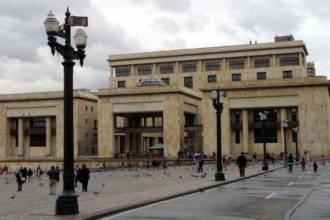 Cuatro décadas después, este episodio crucial para la historia del país en el Palacio de Justicia, sigue generando discusiones sobre la verdad, la justicia y la no repetición. / FOTO: COLPRENSA