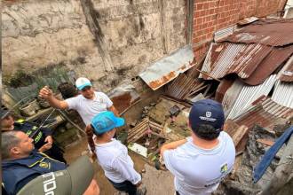 Atención de la emergencia en Cisneros. /FOTO: DAGRAN