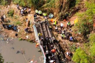 Las autoridades continúan las labores de rescate de las víctimas. / FOTO: TOMADA DE REDES SOCIALES