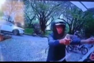 El delincuente intimidó a la víctima con un arma. /FOTO: TOMA DE VIDEO