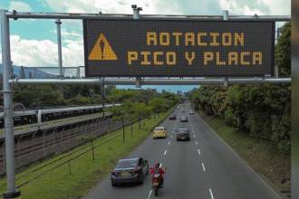 La medida aplicará para vehículos particulares y motos de dos y cuatro tiempos. FOTO: MANUEL SALDARRIAGA