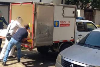 Nadie escuchó nada: hombre fue asesinado a bala en plena calle de La Sierra