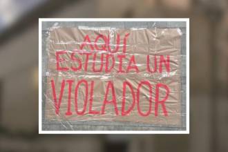 Con este letrero fue denunciado el caso en la universidad Luis Amigó. FOTO: CORTESÍA