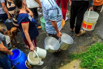 EPM recomienda recoger agua antes del inicio de la suspensión del servicio. FOTO: CAMILO SUÁREZ
