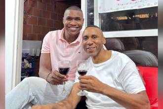 Carlos Bejarano le dio la bienvenida a Jhon Viáfara. FOTO: INSTAGRAM @carlitosbeja