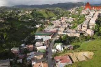 Esta es la segunda vez que se decreta esta medida en menos de un mes. El pasado 17 de septiembre, por la detonación de un explosivo en inmediaciones del batallón ubicado cerca del área urbana, también hubo toque de queda. / FOTO: CORTESÍA ALCALDÍA DE ANORÍ