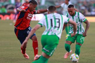 Verdes y Rojos se sacaron chispas, pero no hicieron goles. FOTO: MANUEL SALDARRIAGA QUINTERO