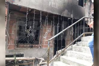 El incendio consumió toda la vivienda, no se pudo rescatar ninguno de los enseres. FOTO: LAURA ROSA JIMÉNEZ VALENCIA