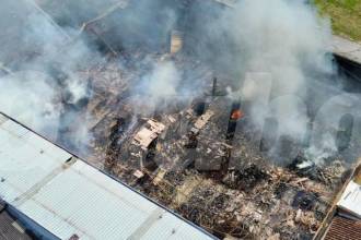 Así se encontraba el lugar del incendio en la mañana de este martes. FOTO: MANUEL SALDARRIAGA
