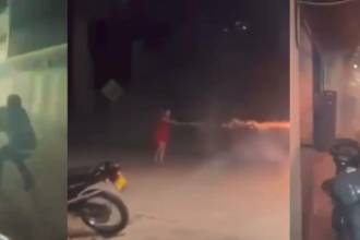 Jóvenes jugando con bengalas en Remedios. FOTO: @ANDRESJRENDONC