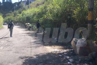Una patrulla de la Policía encontró el cadáver cuando hacía un recorrido por la vía que comunica al barrio Santa Rita con la autopista Medellín-Bogotá. FOTO: GUILLERMO LEÓN OSPINA MUÑOZ