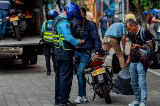 Controles de movilidad en Medellín. /FOTO: CAMILO SUÁREZ. 