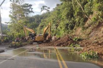 En total, 14 derrumbes ocurrieron en la últimas horas en la vía Medellín - Urabá. FOTO: AUTOPISTAS URABÁ
