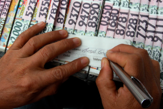 Venta de loterías en Medellín. / FOTO: ARCHIVO