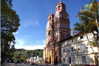 Parque principal del municipio de Anorí. FOTO: JAIME PÉREZ