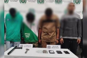 Capturados por extorsión y secuestro a un hombre en Robledo. FOTO: POLICÍA METROPOLITANA