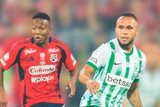 El último clásico se jugó el 17 de diciembre de 2025 en la vuelta de la final de Copa Colombia, donde ganó el Verde 1-0 y fue campeón. Esneyder Mena (izq.) y Andrés Sarmiento (der.) estuvieron presentes. FOTOS: CAMILO SUÁREZ