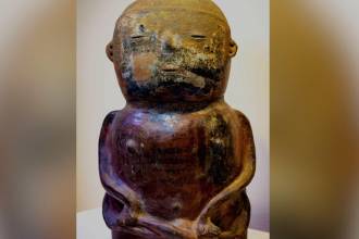 Figura del Museo Etnográfico Miguel Ángel Builes. FOTO: REDES SOCIALES @museo_mab