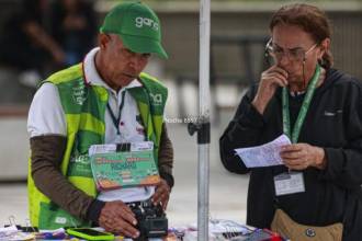 Vendedor de chance y lotería en Medellín. /FOTO: MANUEL SALDARRIAGA