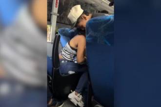 El pequeño fue auxiliado por su madre y otros pasajeros del bus, pero falleció días después. FOTO: CORTESÍA DENUNCIAS ANTIOQUIA 