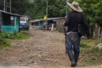 Imagen ilustrativa de desplazamiento, tomada en 2023 en Segovia. FOTO: JULIO CÉSAR HERRERA