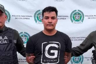 Captura de alias Sebas, presunto integrante del Clan del Golfo. FOTO: POLICÍA ANTIOQUIA