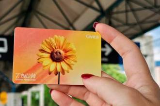 Así es la nueva cívica del Metro de Medellín en honor a J Balvin. FOTO: X @metrodemedellin