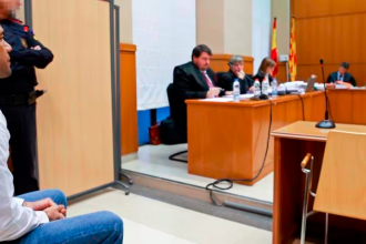 Dani Alves en juicio frente a la denuncia de agresión sexual. / FOTO: AP