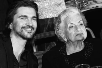 El cantante Juanes junto a su madre, Alicia Vásquez (Q.E.P.D.). /FOTO: INSTAGRAM @juanes