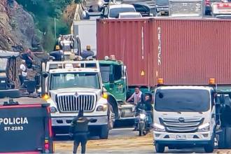 Manifestaciones durante el paro minero en el Bajo Cauca antioqueño. FOTO: SANTIAGO OLIVARES TOBÓN