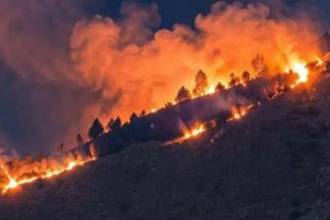 Incendio del cerro Quitasol, en Bello. FOTO: TOMADA DE X @BLUANTIOQUIA