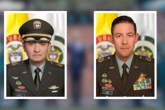 El coronel Richard Raúl Fajardo Ayala (izq.) llega a la Policía Metropolitana del Valle de Aburrá y el coronel Luis Fernando Serna Zapata (der.) al comando de Policía Antioquia. FOTOS: POLICÍA NACIONAL