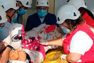 La mujer recibió atención médica y se recupera de las heridas. /FOTO: Instagram @andresjrendonc