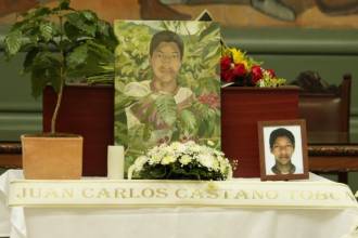 Entrega digna de Juan Carlos a sus familiares. FOTO: ANDRÉS CASTILLO - CORPORACIÓN JURÍDICA LIBERTAD