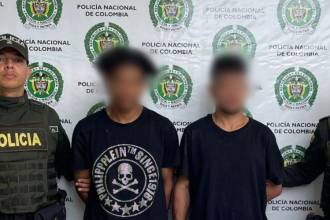 Estos fueron los dos hombres capturados, señalados de ser presuntos traficantes de drogas. FOTO: CORTESÍA POLICÍA ANTIOQUIA