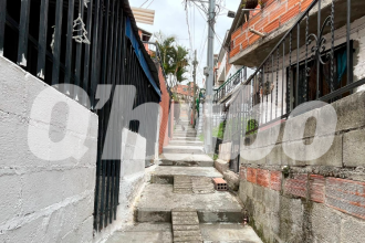 En este callejón quedó sin vida Cristian Leandro. /FOTO: ANDRÉS FELIPE OSORIO GARCÍA