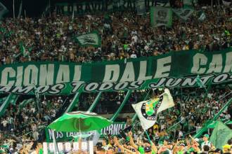 Hinchada en la tribuna sur Atlético Nacional. FOTO: CAMILO SUÁREZ