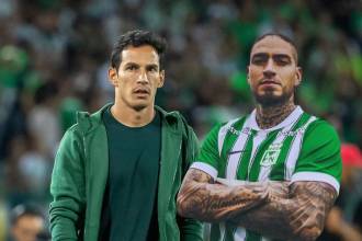 Diego Arias, director técnico de Atlético Nacional (izquierda) y Cristian ‘Chicho’ Arango (detalle). FOTOS: JUAN ANTONIO SÁNCHEZ Y ATLÉTICO NACIONAL