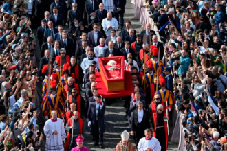 Así fue el traslado del cuerpo del papa Francisco. /FOTO: VATICANO.