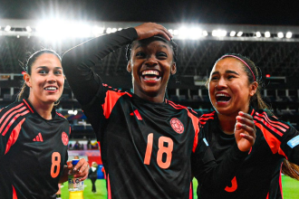 Linda Caicedo (centro) es una de las estrellas de la Selección Colombia Femenina. /FOTO: X @FCFSeleccionCol