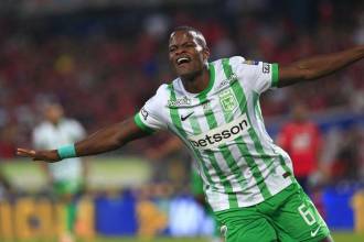 Andrés Román fue el rey de la noche y con su anotación le dio a Nacional el título 8 en Copa Colombia. FOTO: CAMILO SUÁREZ.