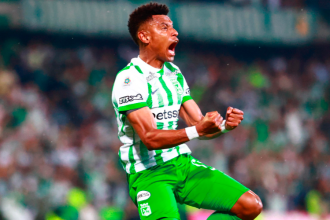 Wiliam Tesillo abrió el marcador en el segundo tiempo. /FOTO: MANUEL SALDARRIAGA