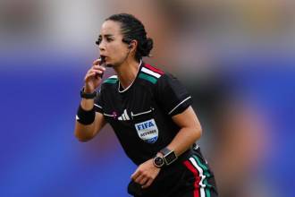 Ella es Katia Itzel García, la primera jueza en dirigir un partido de Copa del Mundo. FOTO: GETTY IMAGES