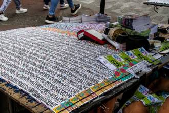 Venta de loterías en el Centro de la ciudad. FOTO: JAIME PÉREZ