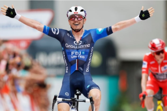 El Francés David Gaudu se llevó el primer lugar de la etapa 3 de la Vuelta a España 2025. /FOTO: X @lavuelta