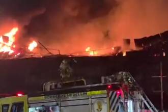 Intervención del Cuerpo de Bomberos Medellín. FOTO: CAPTURA DE VIDEO TOMADA DE X @RCNMEDELLIN