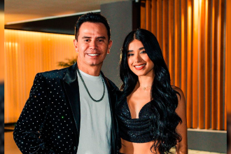 Jhony Rivera y Jenny López cantantes de música popular. /FOTO: INSTAGRAM @jhonnyrivera
