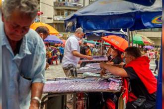 Venta de loterías y chances en Medellín. FOTO: ARCHIVO - CAMILO SUÁREZ