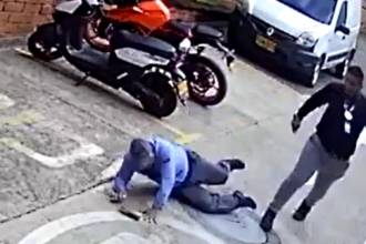 El adulto mayor sufrió una fractura y varias laceraciones. FOTO: CAPTURA DE VIDEO 